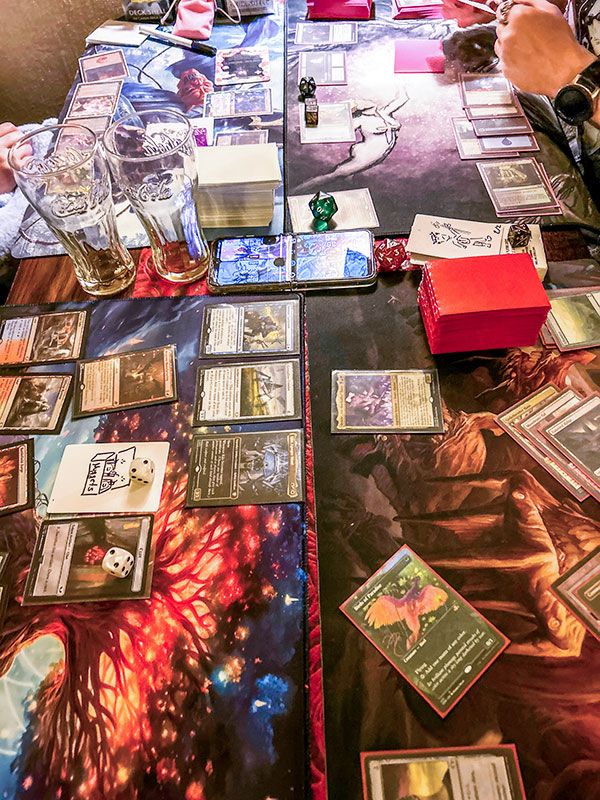 Eindruck aus mehreren Magic Spielen vom Friday Night Magic in Hachenburg 